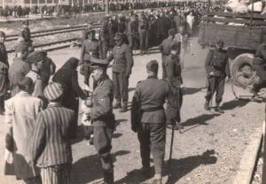 2 - Accélération de la déportation. Armée nazie en déroute 19 s10.pa2 .018 selection auschwitz MRJ MOI