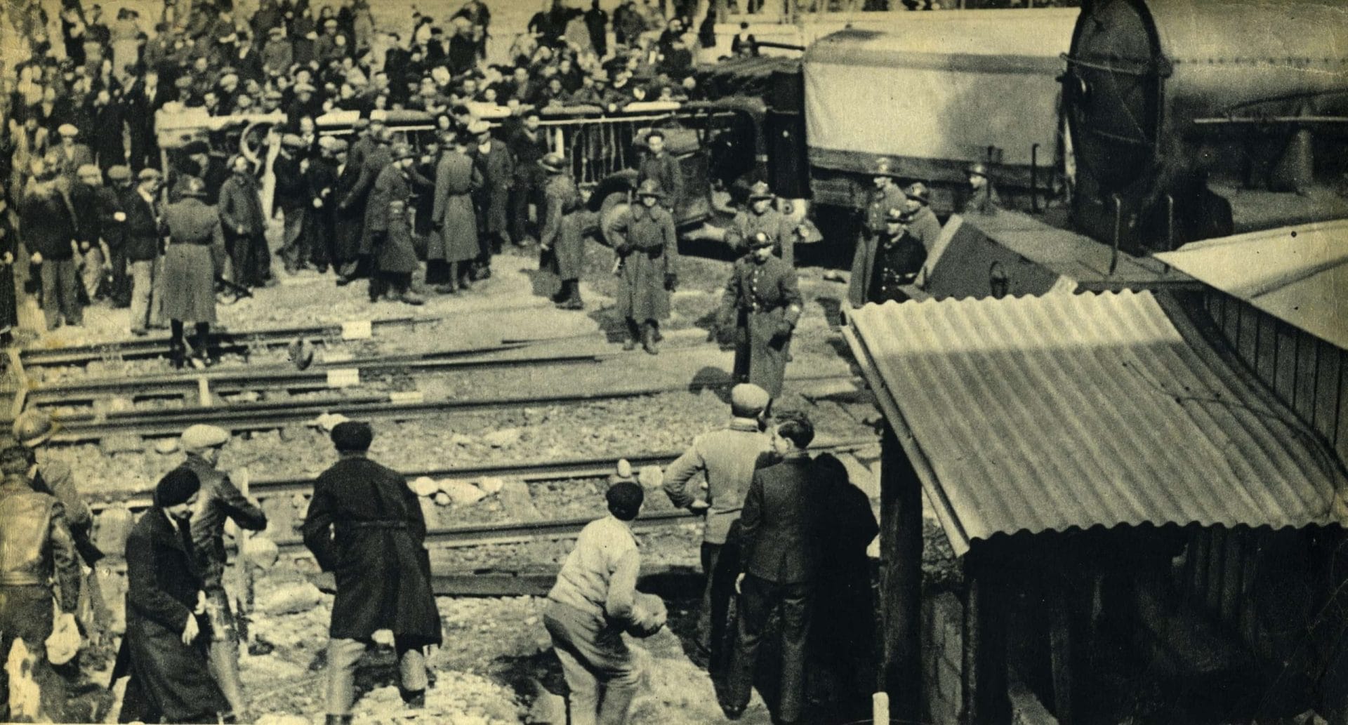 1 - Contre le nazisme et Vichy : convergence des forces 28 s13.pa1 .002 manifestation romans scaled MRJ MOI