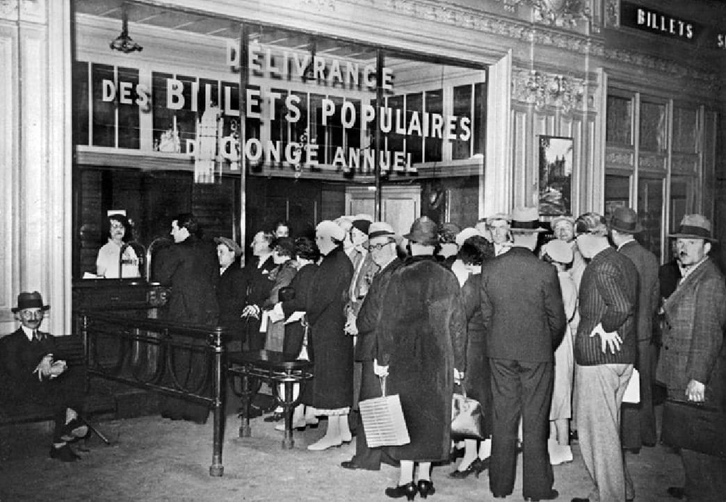 1 - Un front uni contre deux dangers communs 56 s2.pa1 .015 billets conges annuels 1936 MRJ MOI