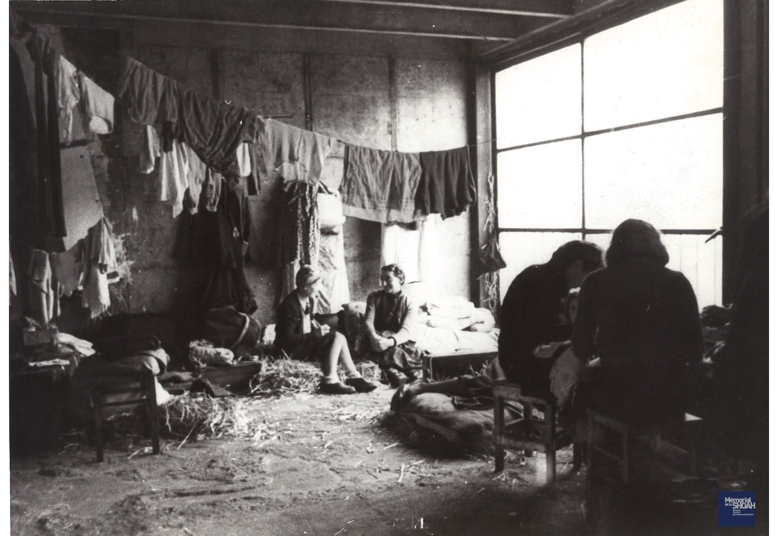 1 - La « solution finale » selon les nazis 34 s8.pa1 .010 femmes juives drancy ccxlv 272 1942 min MRJ MOI