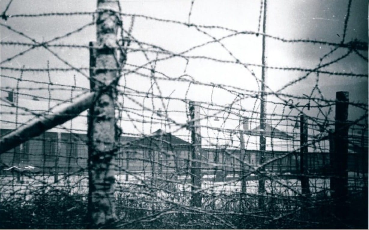 1 - La « solution finale » selon les nazis 39 s8.pa1 .014 compiegneb fronstalag122 hiver1941 1942 min MRJ MOI